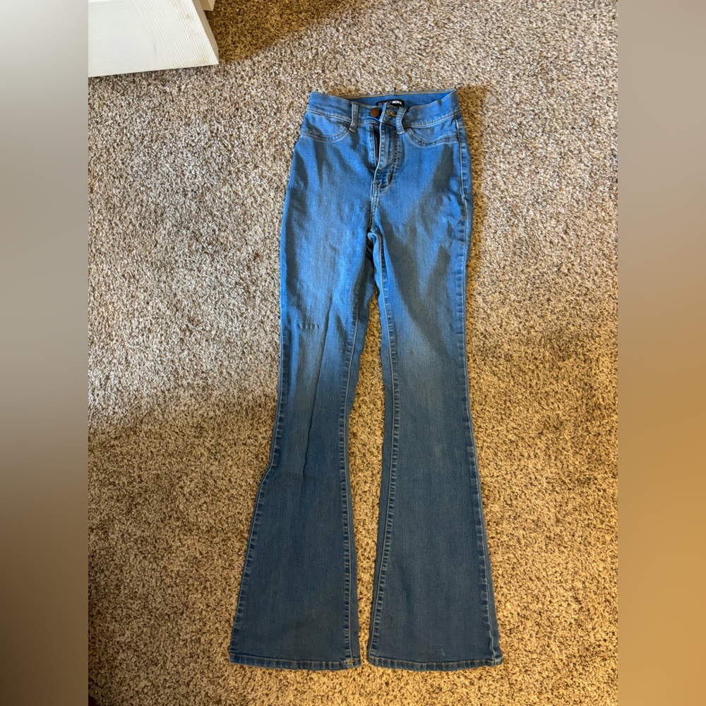 Pretty much brand new just don’t like how they fit me. Size 0 36 in inseam.